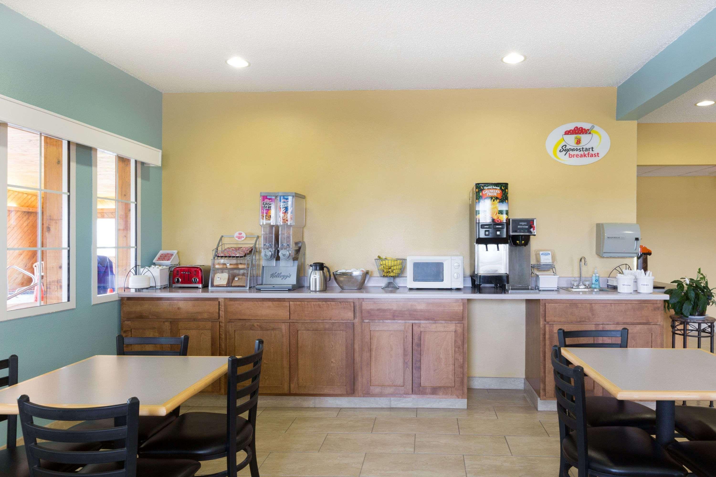 Super 8 By Wyndham Clarinda Motel Luaran gambar
