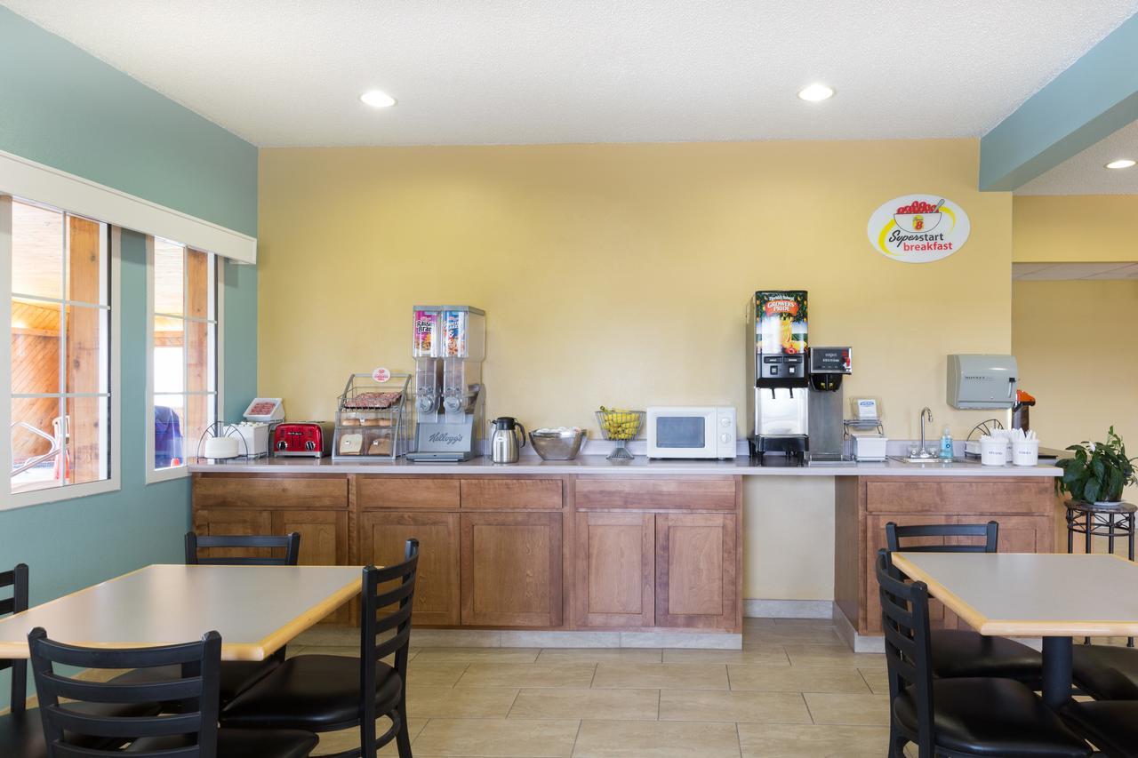 Super 8 By Wyndham Clarinda Motel Luaran gambar